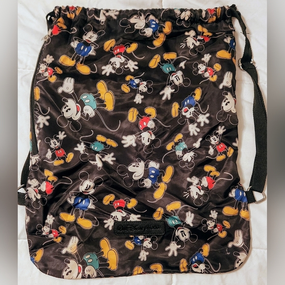 Mickey Mouse Timeless Cinch Sack/backpack - Walt Disney World - Picture 3 of 8